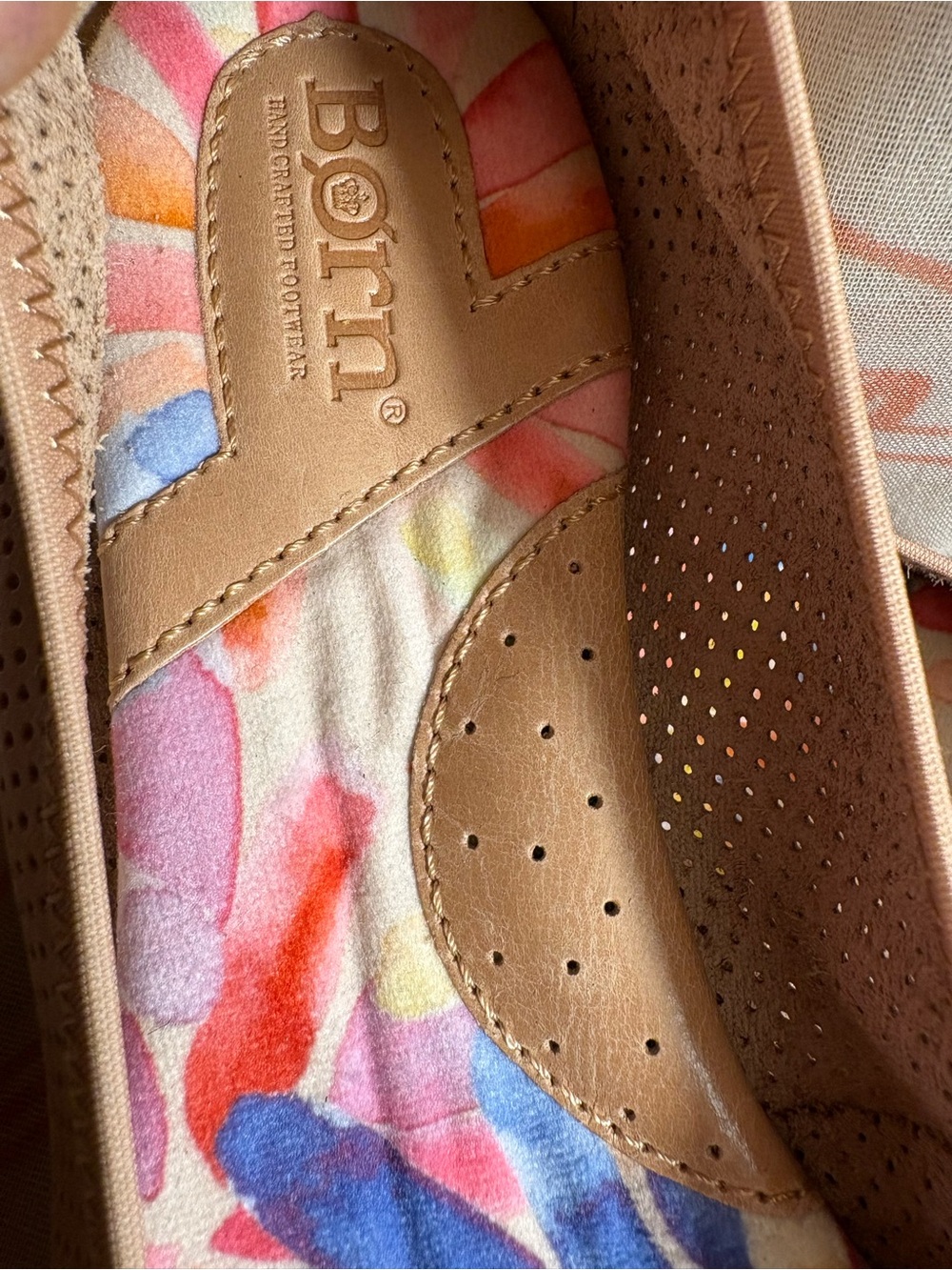 Born Julianne Perforated Blush/Beige Leather Ballet Flats w Colorful Interior 8M - Picture 9 of 10